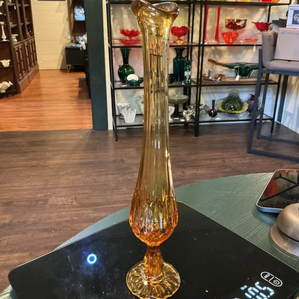 Fenton vintage mid